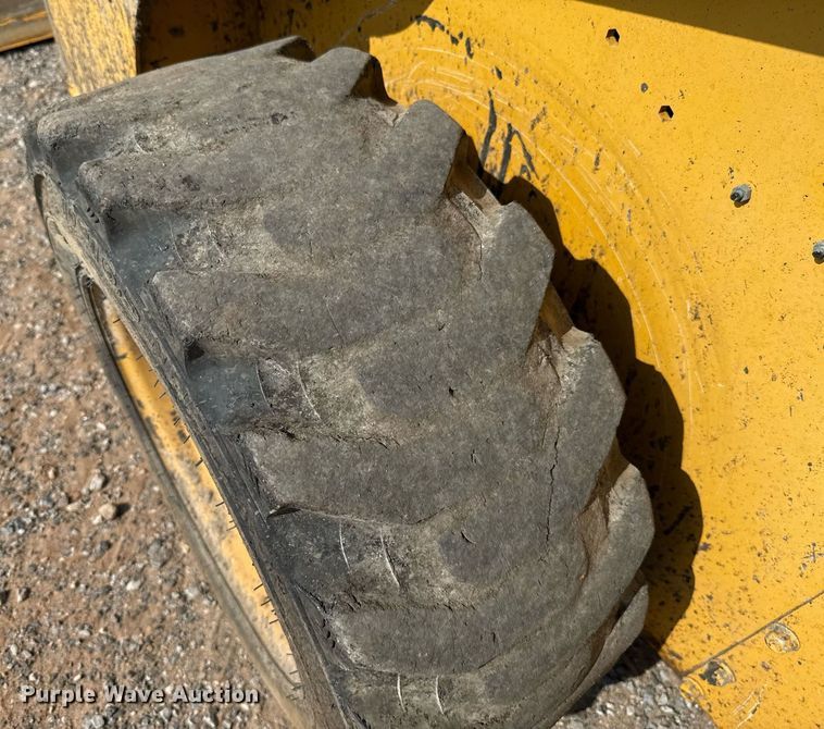 image for item DW5169 2016 John Deere 316GR skid steer loader