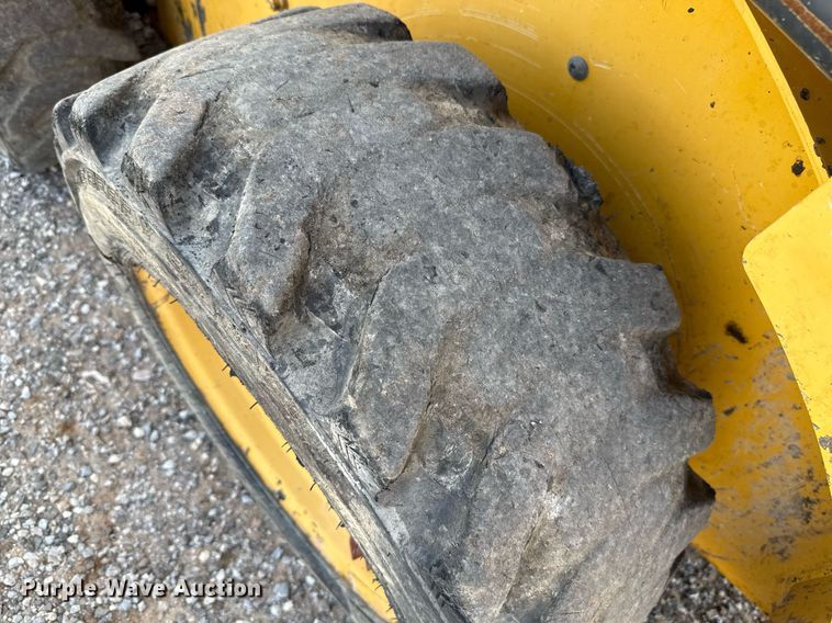 image for item DW5169 2016 John Deere 316GR skid steer loader