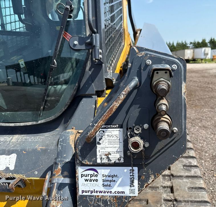 image for item DW5170 2021 John Deere 331G tracked skid steer loader