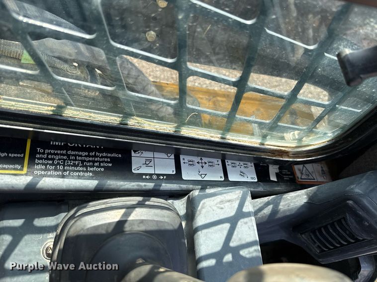 image for item DW5170 2021 John Deere 331G tracked skid steer loader