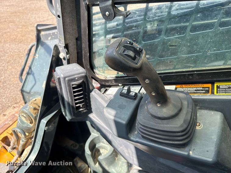 image for item DW5170 2021 John Deere 331G tracked skid steer loader