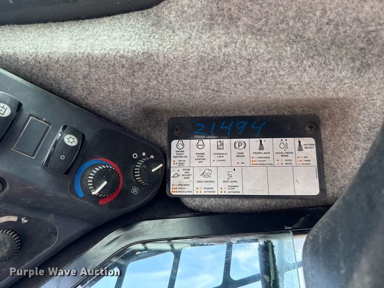 image for item DW5170 2021 John Deere 331G tracked skid steer loader