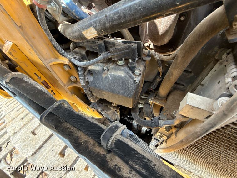 image for item DW5170 2021 John Deere 331G tracked skid steer loader