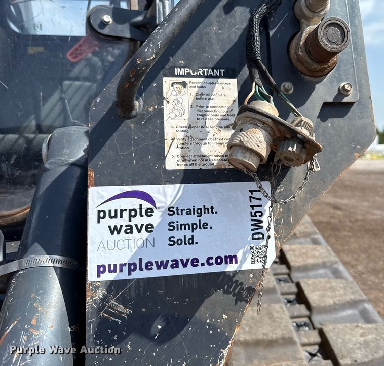 image for item DW5171 2021 John Deere 325G tracked skid steer loader