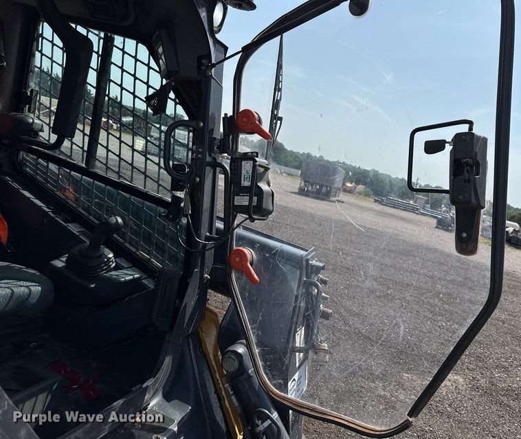 image for item DW5171 2021 John Deere 325G tracked skid steer loader