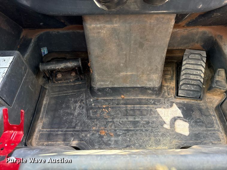 image for item DW5171 2021 John Deere 325G tracked skid steer loader