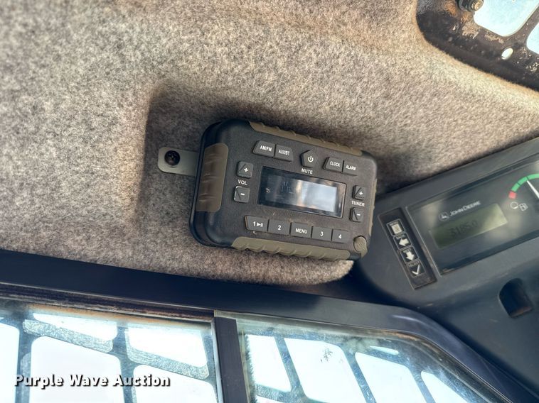 image for item DW5171 2021 John Deere 325G tracked skid steer loader