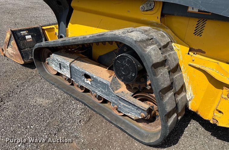 image for item DW5171 2021 John Deere 325G tracked skid steer loader
