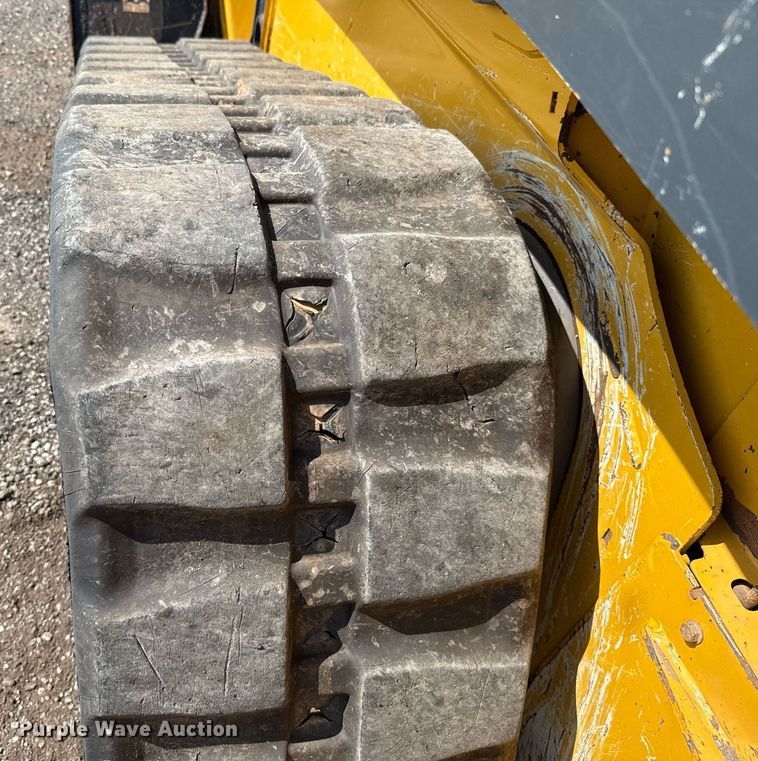 image for item DW5171 2021 John Deere 325G tracked skid steer loader