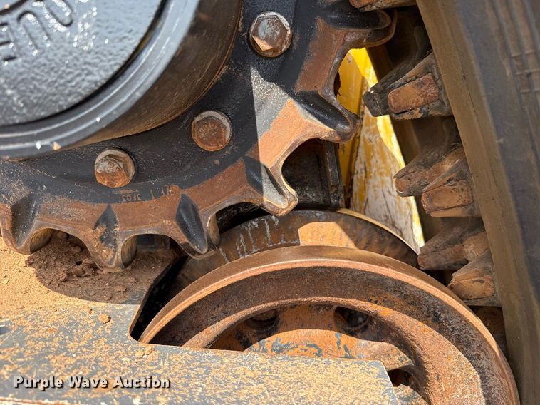 image for item DW5171 2021 John Deere 325G tracked skid steer loader