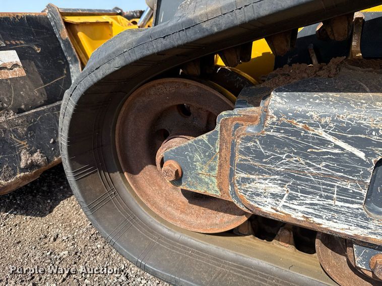 image for item DW5171 2021 John Deere 325G tracked skid steer loader