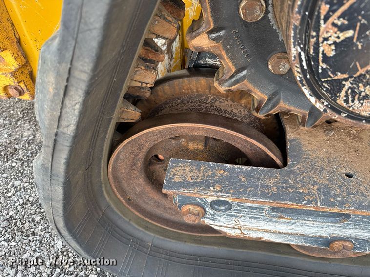 image for item DW5171 2021 John Deere 325G tracked skid steer loader