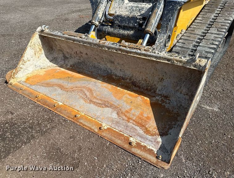 image for item DW5172 2021 John Deere 331G tracked skid steer loader