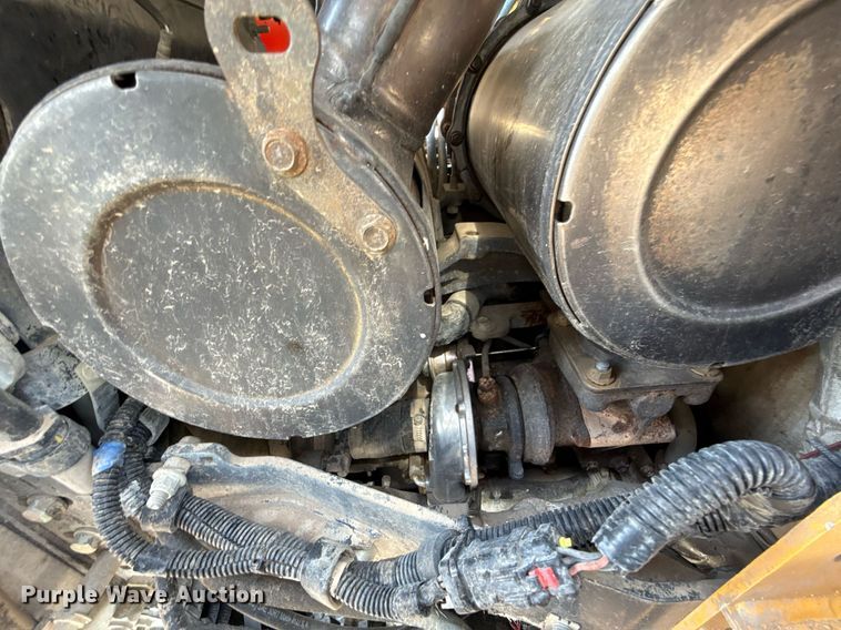 image for item DW5172 2021 John Deere 331G tracked skid steer loader