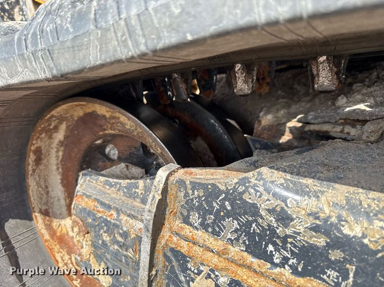 image for item DW5172 2021 John Deere 331G tracked skid steer loader