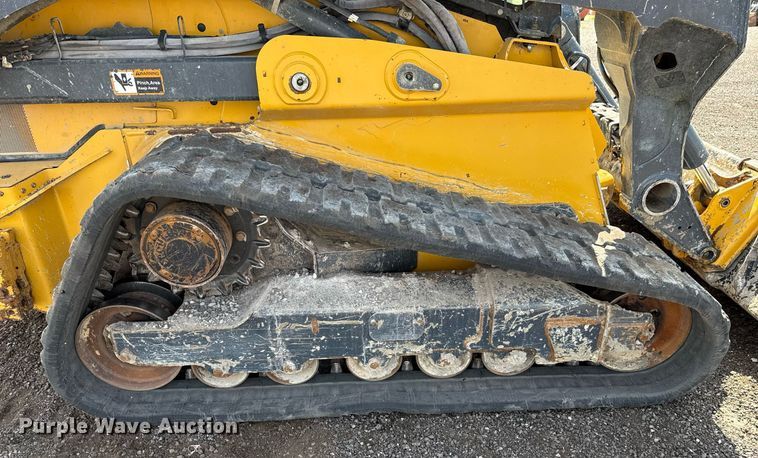 image for item DW5172 2021 John Deere 331G tracked skid steer loader
