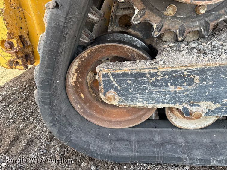 image for item DW5172 2021 John Deere 331G tracked skid steer loader