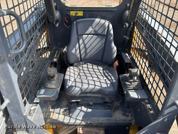 image for item DW5173 2017 John Deere 316GR skid steer loader