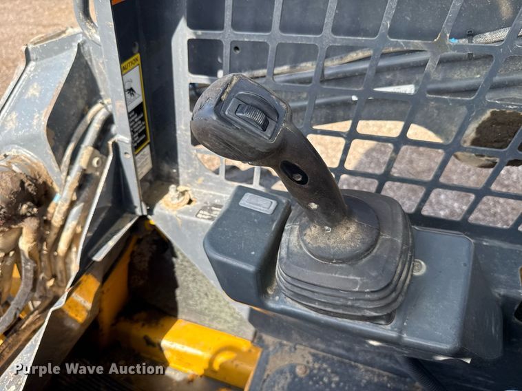 image for item DW5173 2017 John Deere 316GR skid steer loader