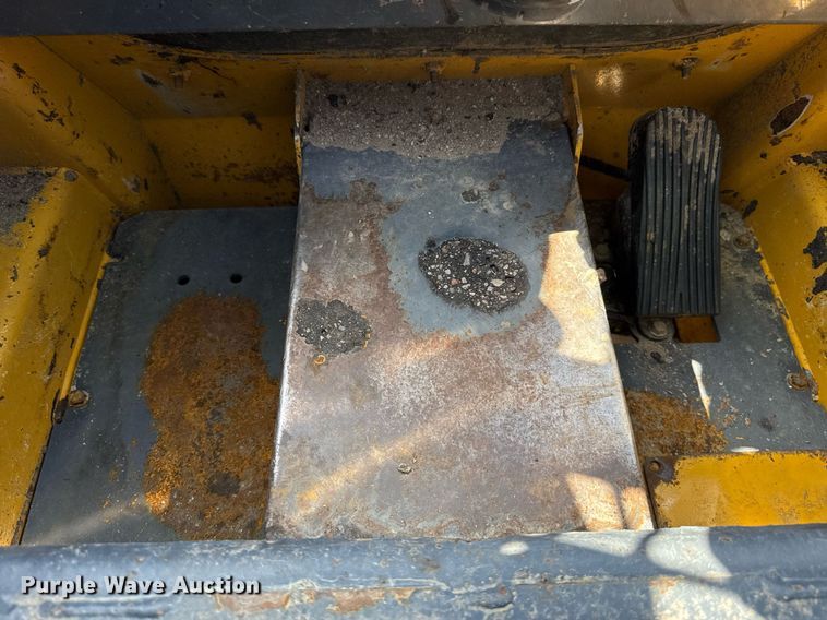 image for item DW5173 2017 John Deere 316GR skid steer loader