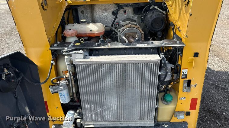 image for item DW5173 2017 John Deere 316GR skid steer loader