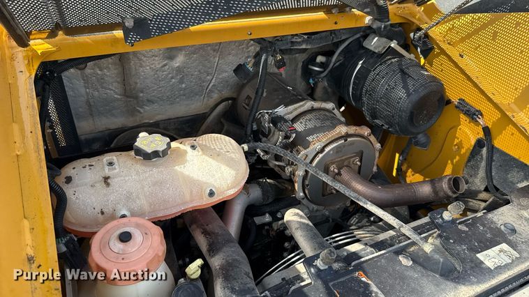 image for item DW5173 2017 John Deere 316GR skid steer loader