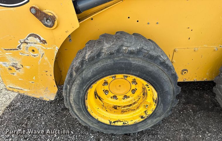 image for item DW5173 2017 John Deere 316GR skid steer loader