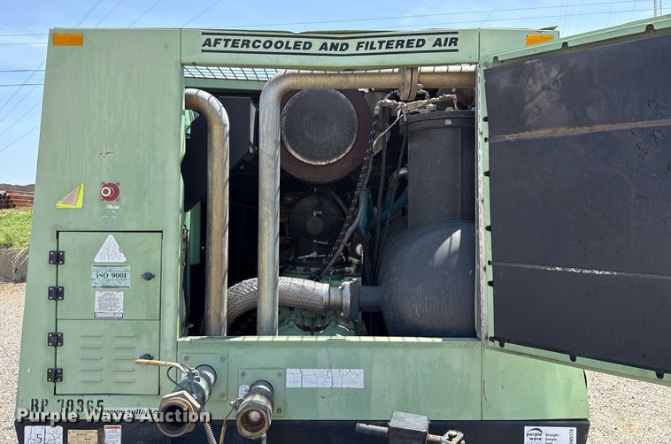 image for item DW5178 Sullair 1600H air compressor