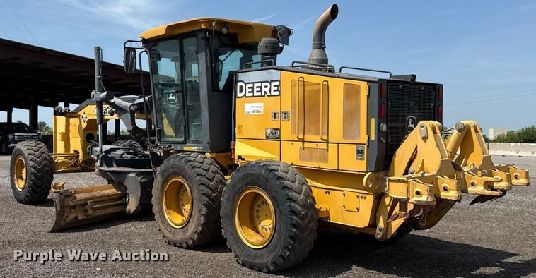 image for item DW5179 2013 John Deere 672GP motor grader