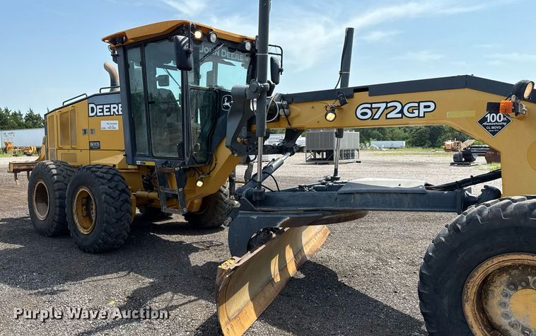 image for item DW5179 2013 John Deere 672GP motor grader
