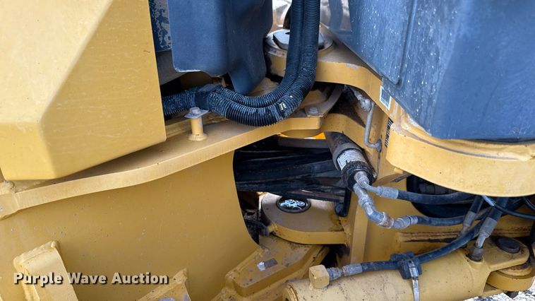 image for item DW5179 2013 John Deere 672GP motor grader