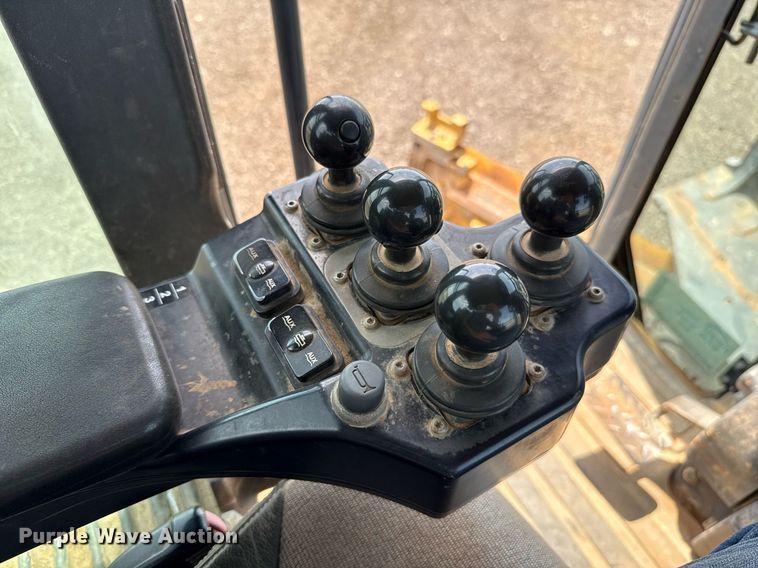 image for item DW5179 2013 John Deere 672GP motor grader