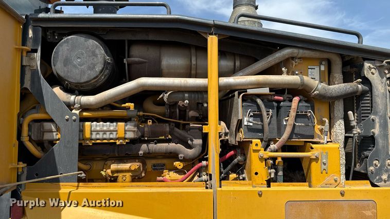 image for item DW5179 2013 John Deere 672GP motor grader