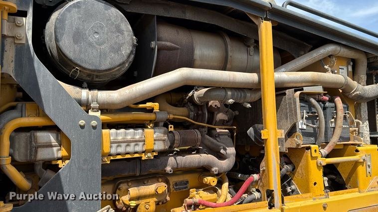 image for item DW5179 2013 John Deere 672GP motor grader