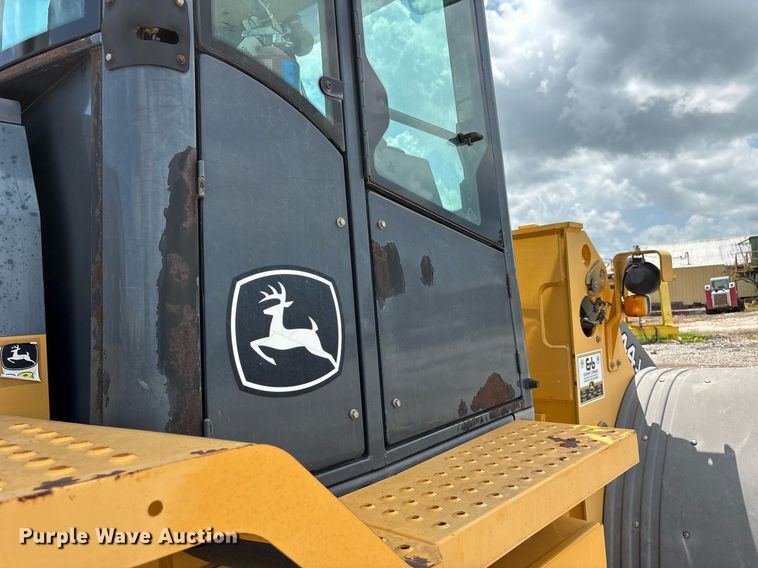 image for item DW7199 2006 John Deere 544J high lift wheel loader