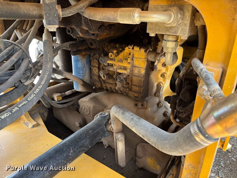 image for item DW7199 2006 John Deere 544J high lift wheel loader