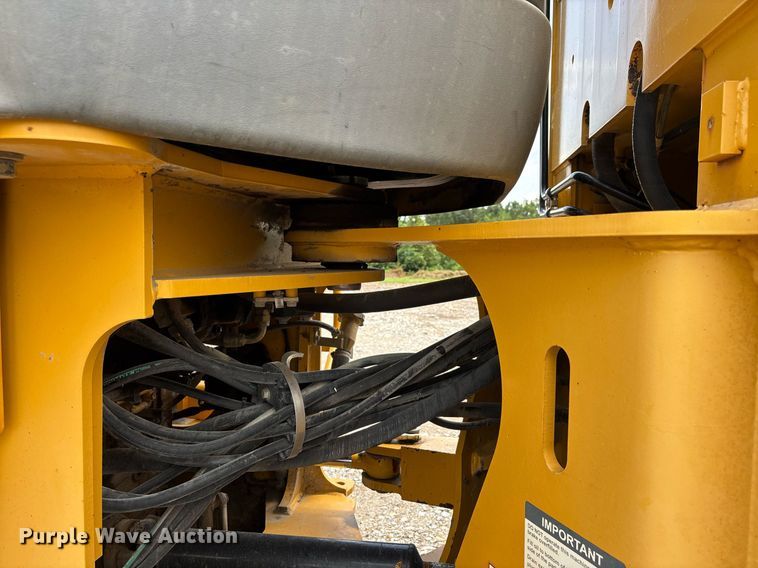 image for item DW7199 2006 John Deere 544J high lift wheel loader