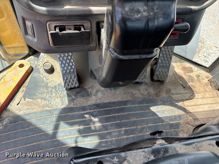 image for item DW7199 2006 John Deere 544J high lift wheel loader