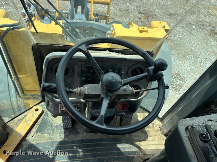 image for item DW7199 2006 John Deere 544J high lift wheel loader