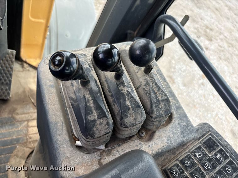 image for item DW7199 2006 John Deere 544J high lift wheel loader