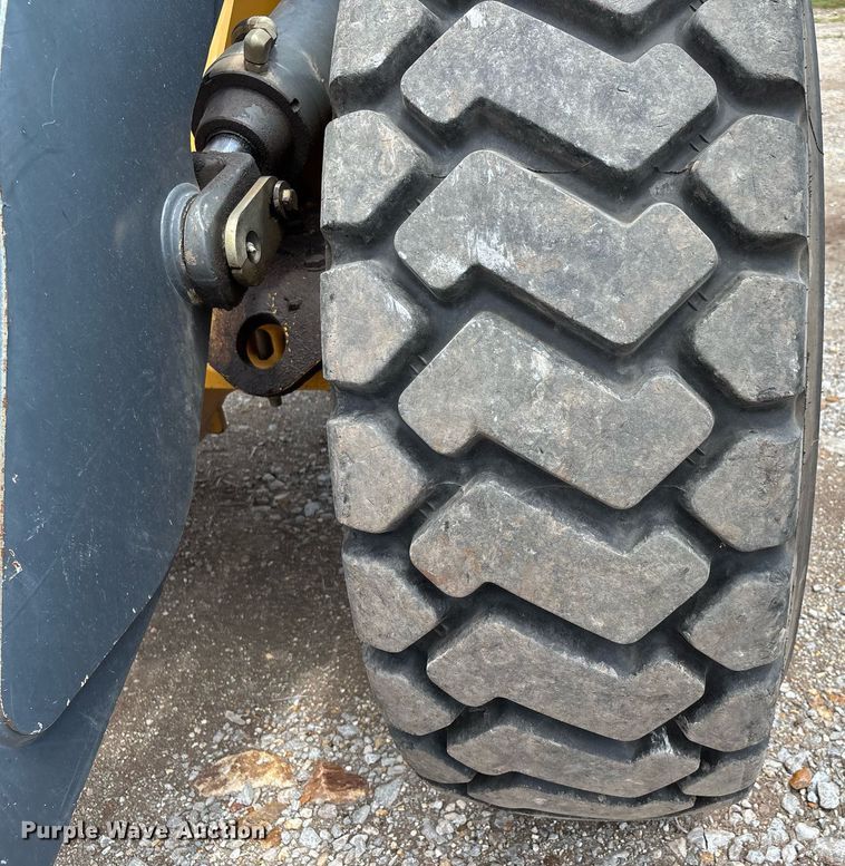 image for item DW7199 2006 John Deere 544J high lift wheel loader