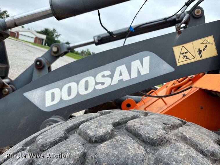 image for item DW7200 Doosan DL250TC-5 wheel loader