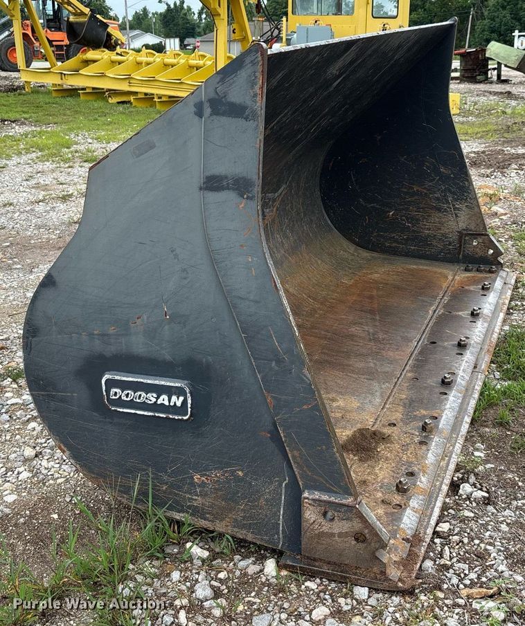 image for item DW7200 Doosan DL250TC-5 wheel loader