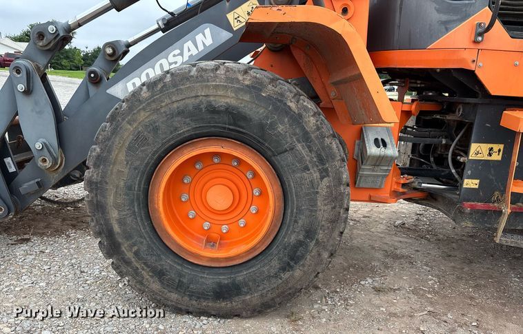 image for item DW7200 Doosan DL250TC-5 wheel loader