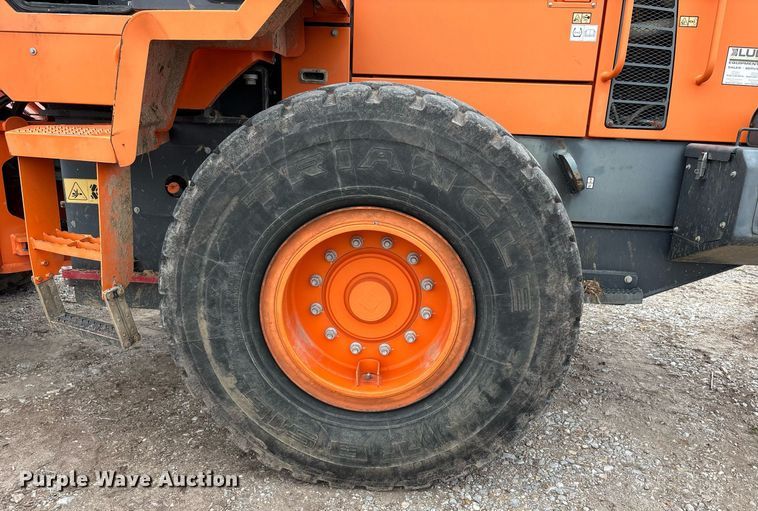 image for item DW7200 Doosan DL250TC-5 wheel loader