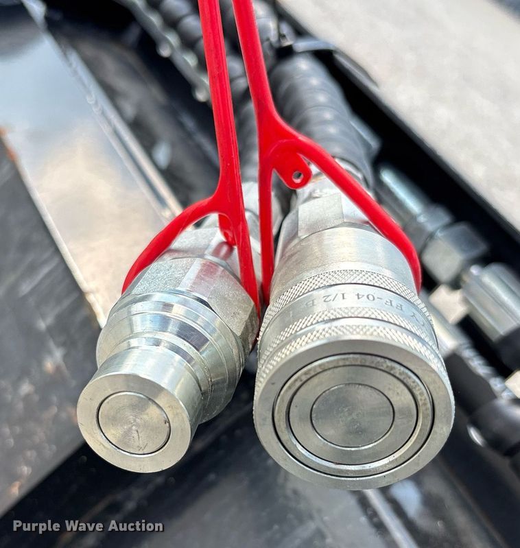 image for item DW7228 2025 GIYI GY-KH72F four-in-one skid steer bucket