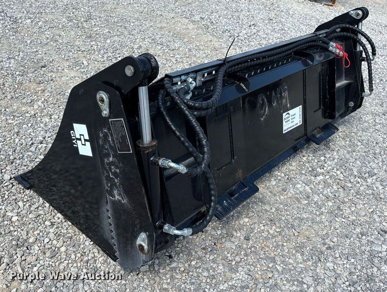 image for item DW7228 2025 GIYI GY-KH72F four-in-one skid steer bucket
