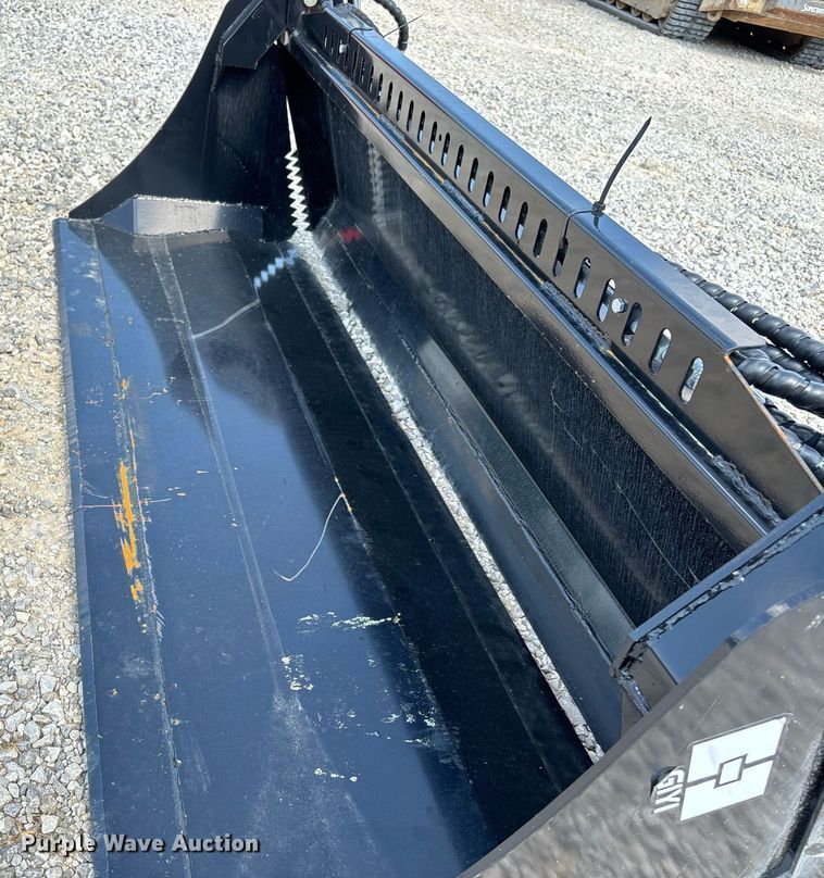 image for item DW7228 2025 GIYI GY-KH72F four-in-one skid steer bucket