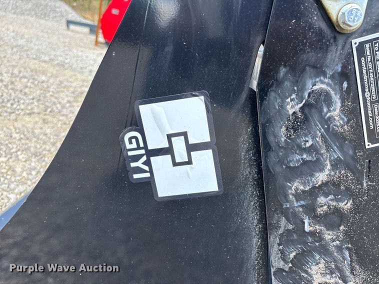 image for item DW7228 2025 GIYI GY-KH72F four-in-one skid steer bucket