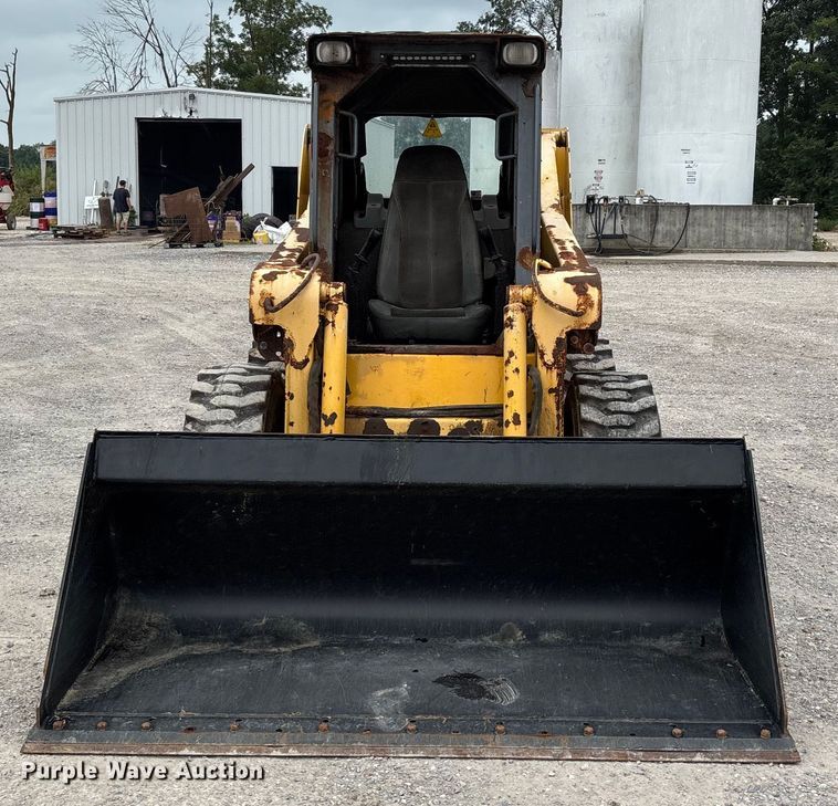 image for item DW7247 2008 Gehl 6640E skid steer loader